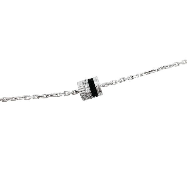 Un bracelet signé de la Maison Boucheron modèle Quatre black edition