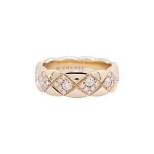 Bague Chanel, "Coco Crush", or beige, diamants.