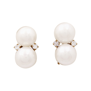 Boucles d'oreille perles, diamants, or jaune.