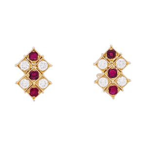 Boucles d'oreilles Chaumet, or jaune, rubis, diamants.