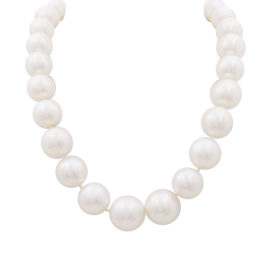 Collier de perles, or blanc et diamants.