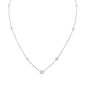 Collier or blanc et diamants.