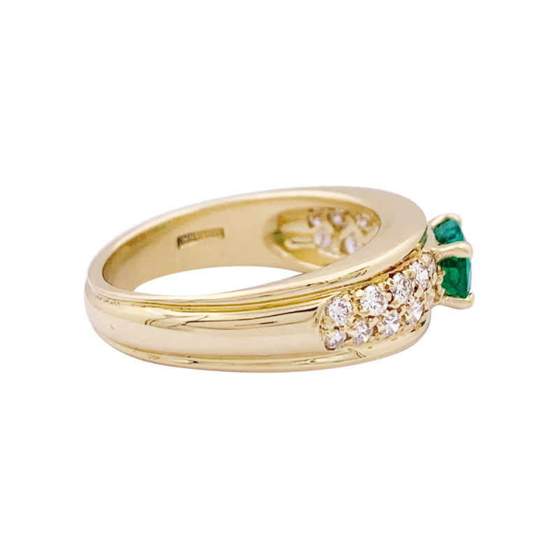 Boucheron gold, diamonds and emerald ring, "Axelle" collection.