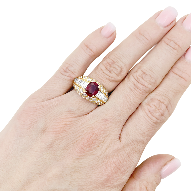 Bague Cartier "Gina" or jaune, diamants, rubis.