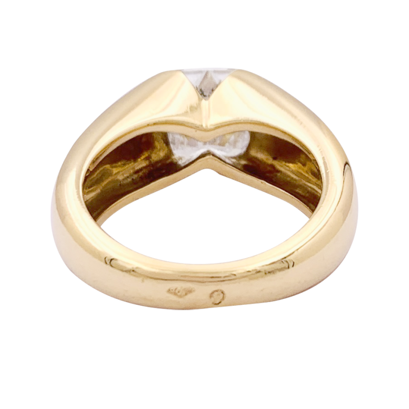 Bague Cartier or jaune, diamant 2,05 carats.