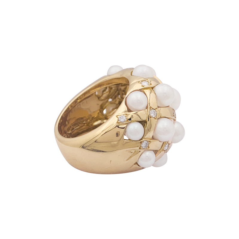 Bague Chanel, "Baroque", or jaune, diamants et perles.