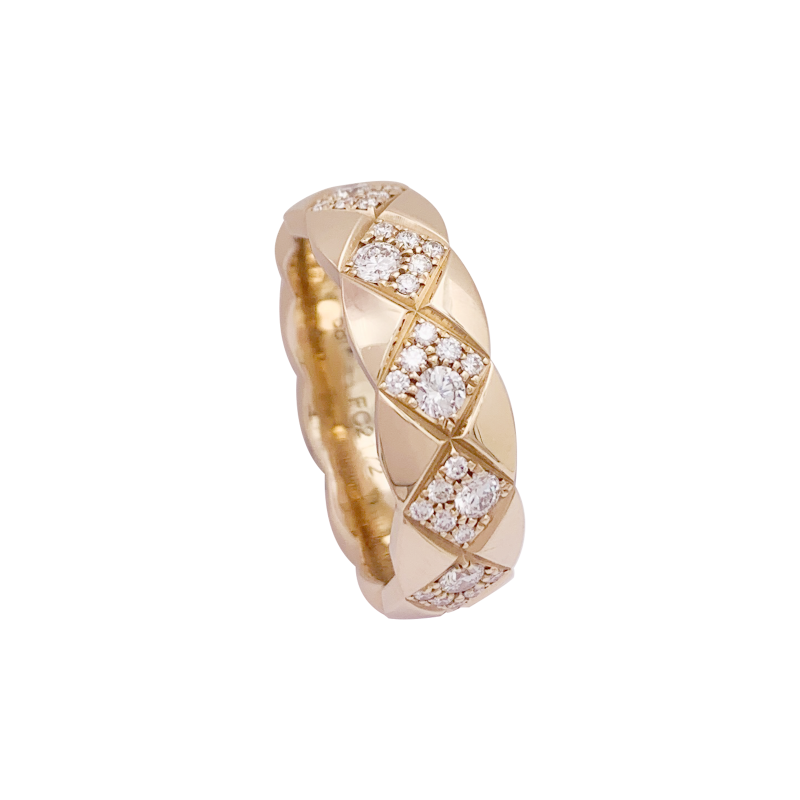 Bague Chanel, "Coco Crush", or beige, diamants.