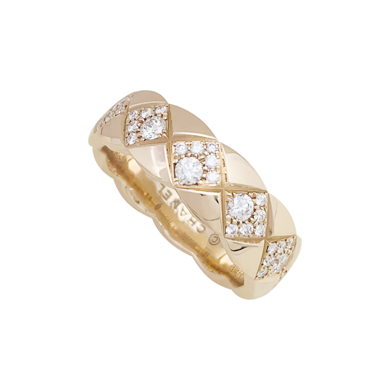 Bague Chanel, "Coco Crush", or beige, diamants.