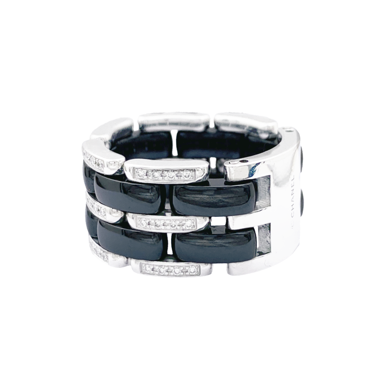 Bague Chanel,"Ultra", en or blanc, céramique noire et diamants.