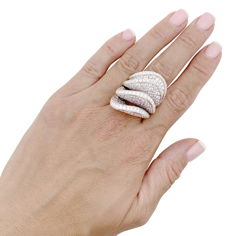 De Grisogono ring "Onde" white gold, diamonds.