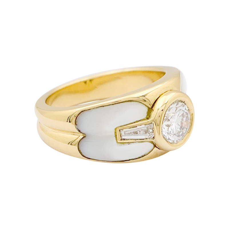 Bague Mauboussin "Nadia" or jaune, diamant, nacre.