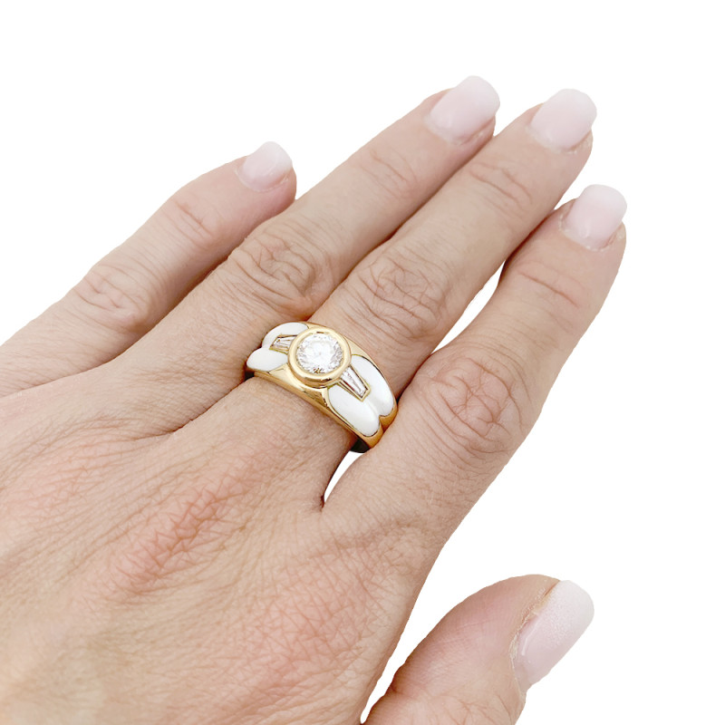 Mauboussin "Nadia" ring, gold, diamonds, mother-of-pearl.