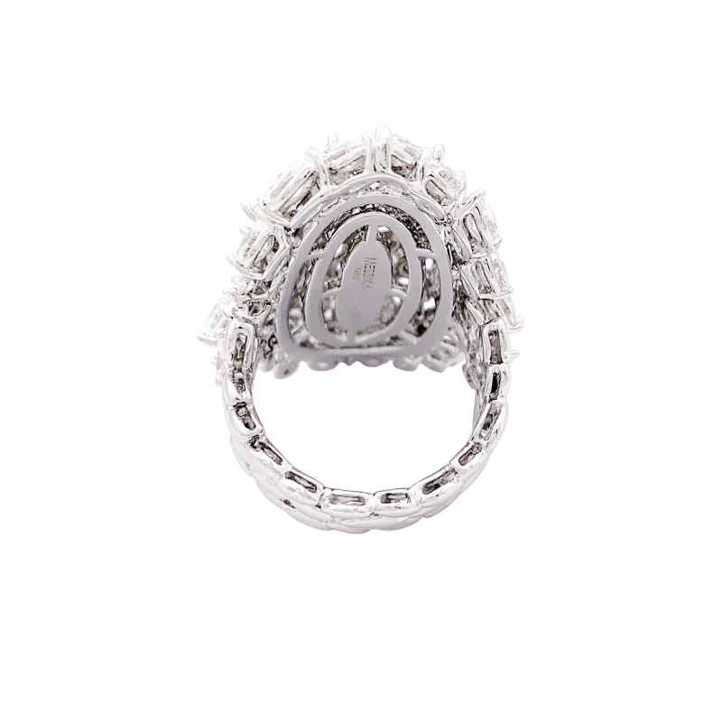 Bague Messika, diamants navette, or blanc.