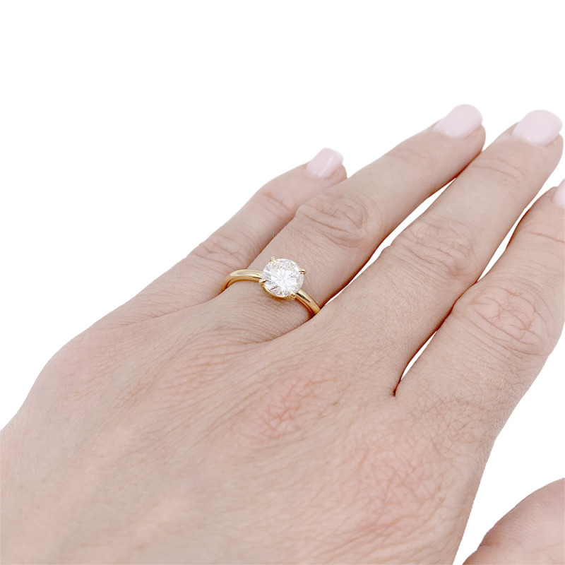 Bague solitaire or jaune diamant.