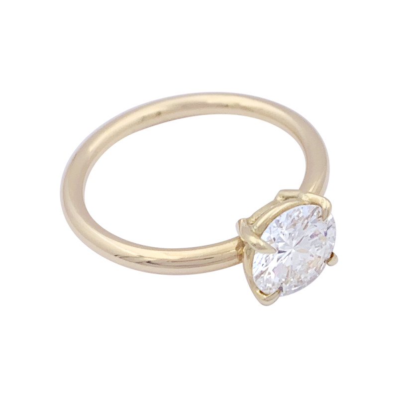 Yellow gold diamond solitary ring.