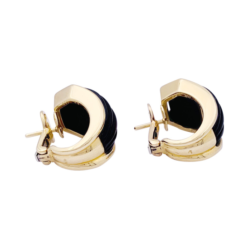 Boucles d'oreille Boucheron vintage or jaune, bois.