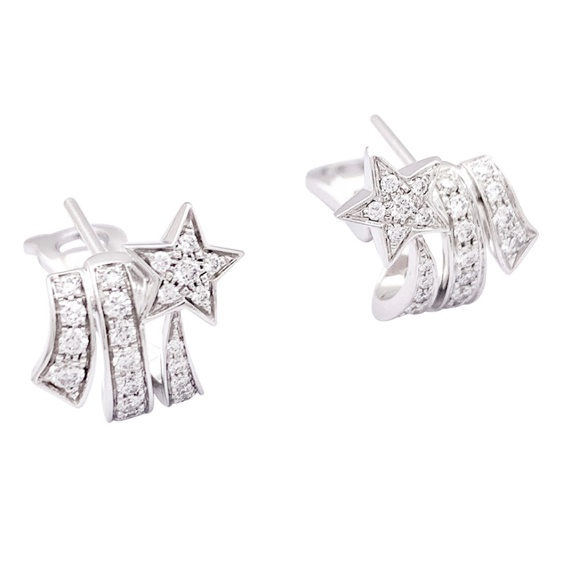 Boucles d'oreilles Chanel, "Etoile Filante", or blanc, diamants.