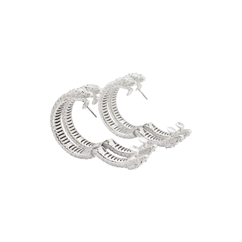 Boucles d'oreilles Repossi "Ophydienne", or blanc, diamants.