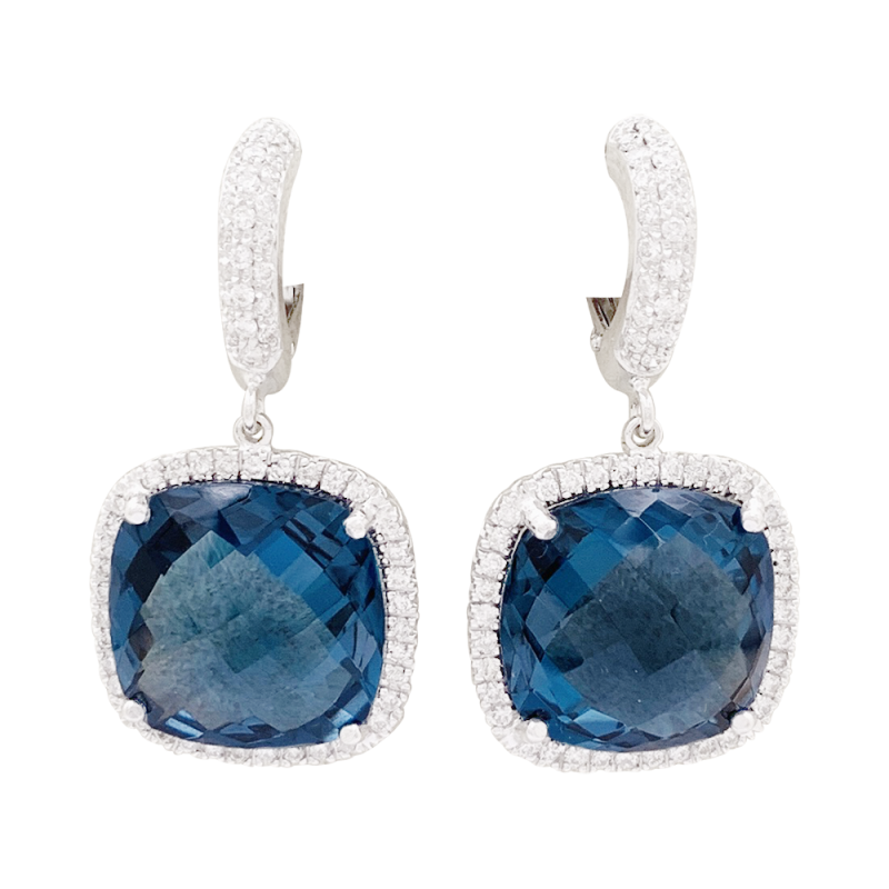 Boucles d'oreilles or, topaze bleue, diamants.