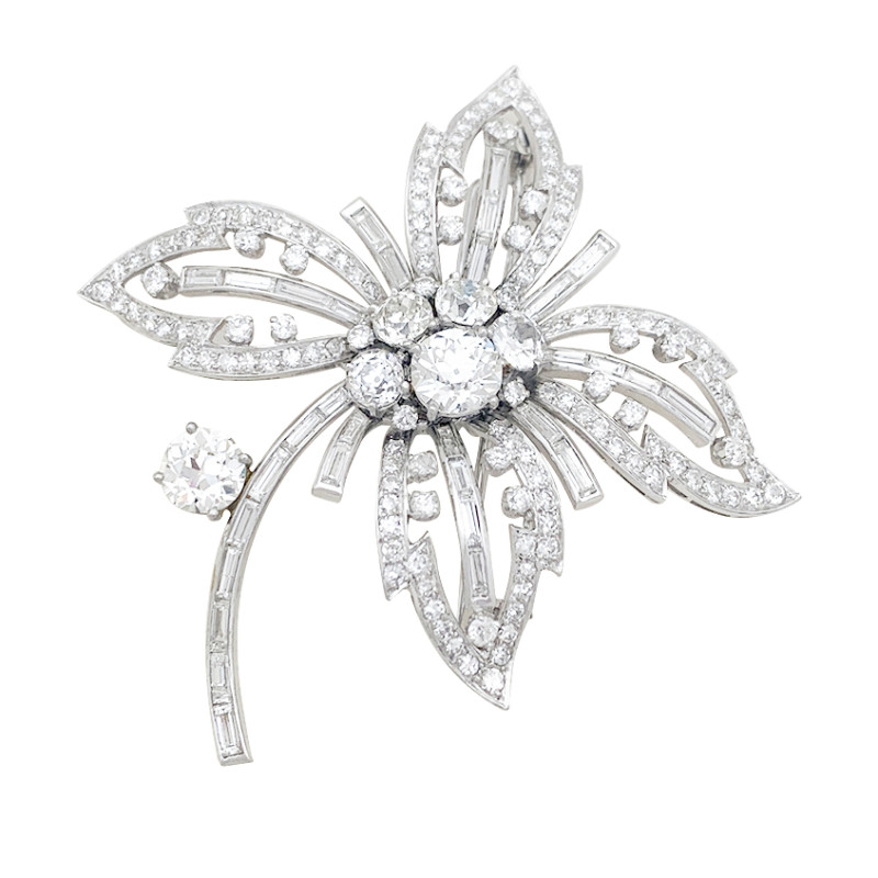 Broche "Fleur" platine, or blanc, diamants.