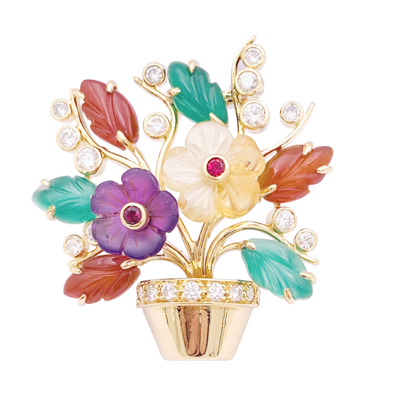 Clip "Fleurs" or jaune, diamants, rubis, pierres de couleur.