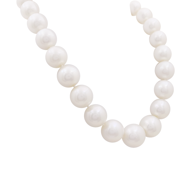 Collier de perles, or blanc et diamants.