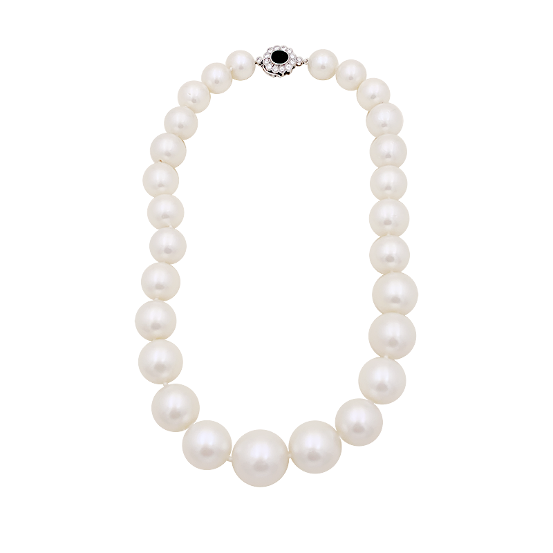 Collier de perles, or blanc et diamants.