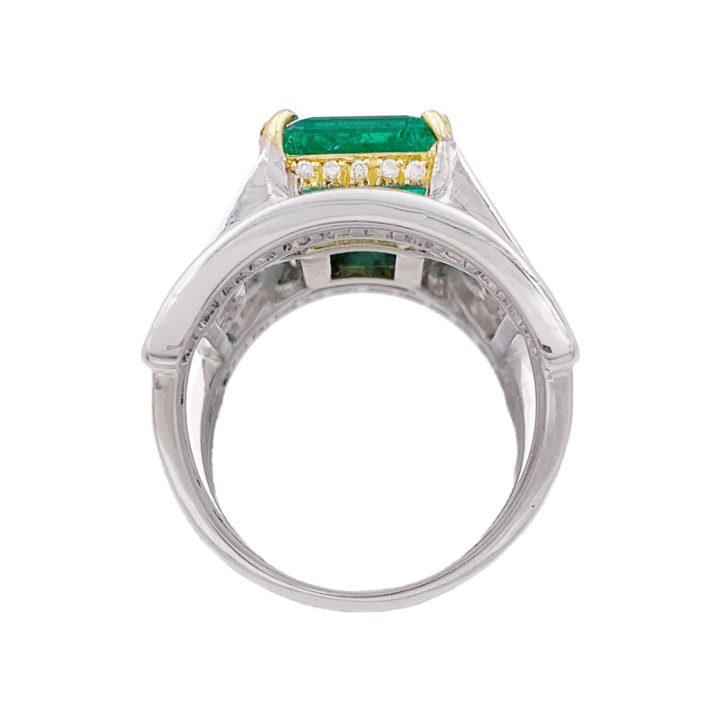 Repossi emerald, golds and diamonds ring.