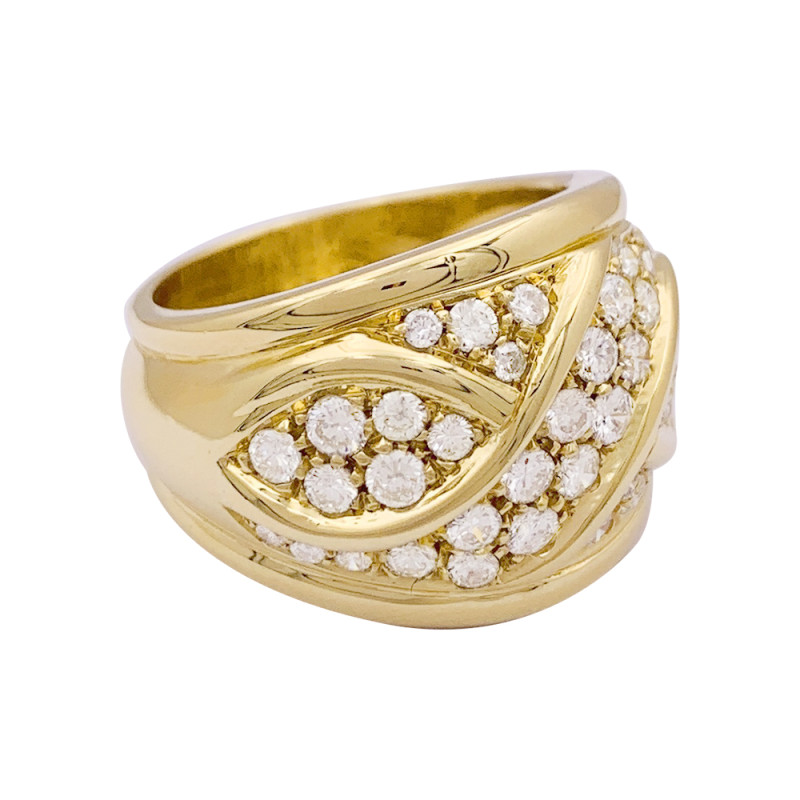 Bague pavage or jaune, diamants.