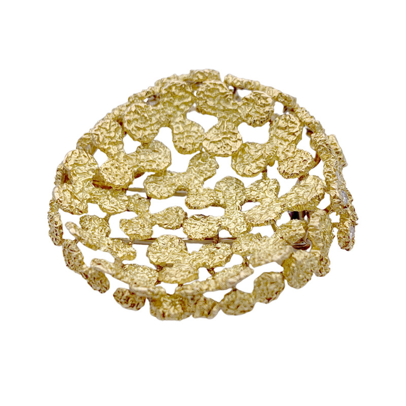 Yellow gold Fred brooch, diamonds.