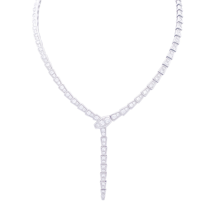 Collier Bulgari "Serpenti Viper" or blanc, diamants.