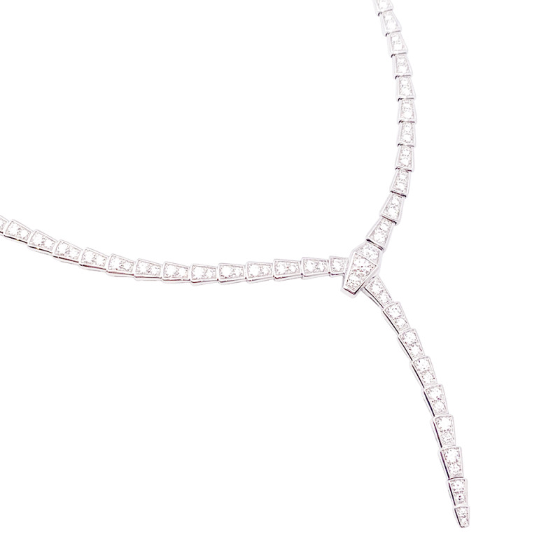 Collier Bulgari "Serpenti Viper" or blanc, diamants.