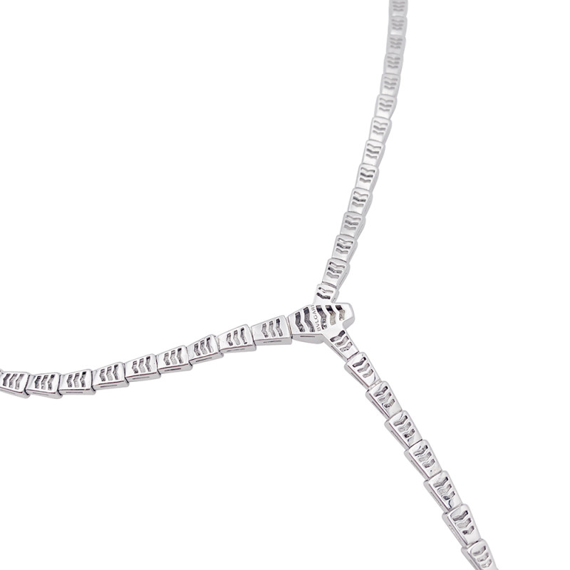 Collier Bulgari "Serpenti Viper" or blanc, diamants.