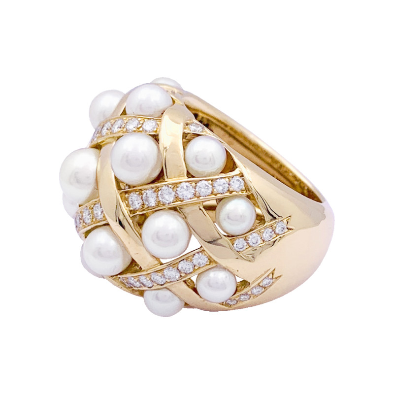 Chanel yellow gold pearls and diamonds ring