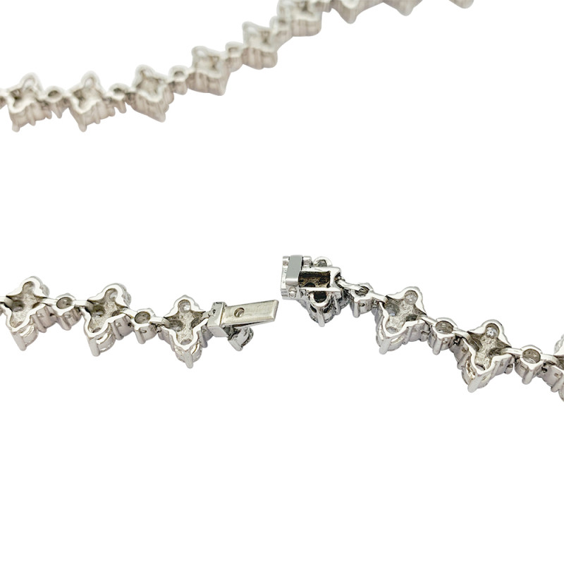 White gold diamonds necklace.