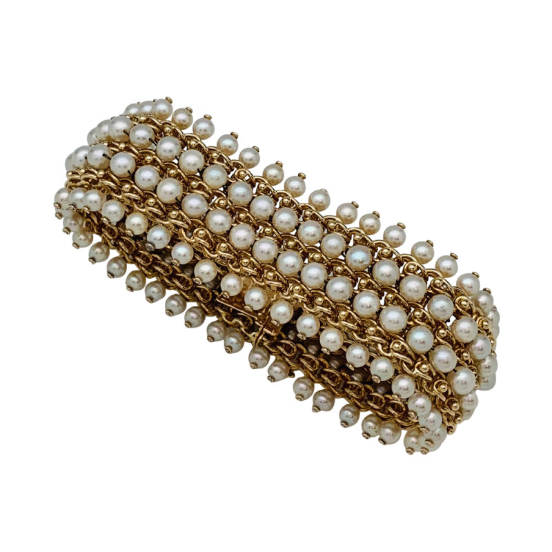 Yellow gold Bulgari pearls bracelet. 190 mm