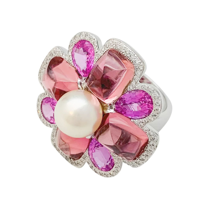 Bague Chanel, "San Marco", or blanc, perle, saphirs roses, tourmalines roses, diamants.