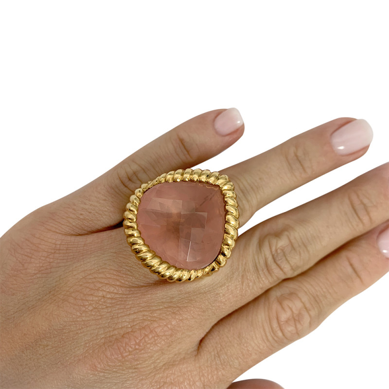 Vintage gold and pink quartz ring.