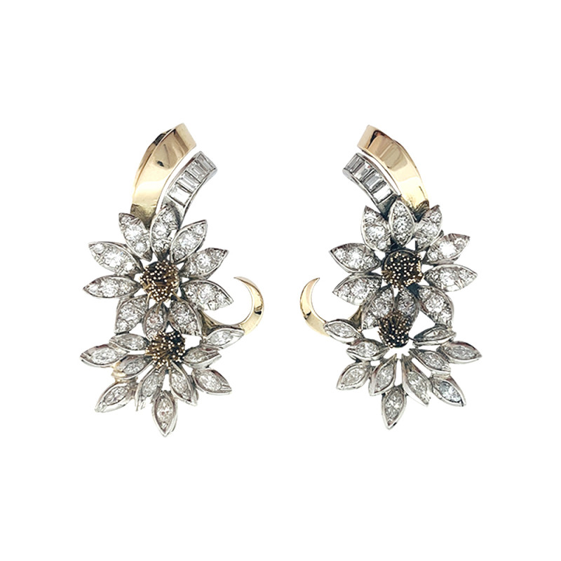 Boucles d'oreilles, "Edelweiss", en or jaune, platine et diamants.