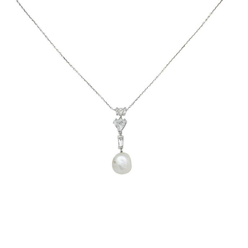 White gold diamonds and pearl necklace.