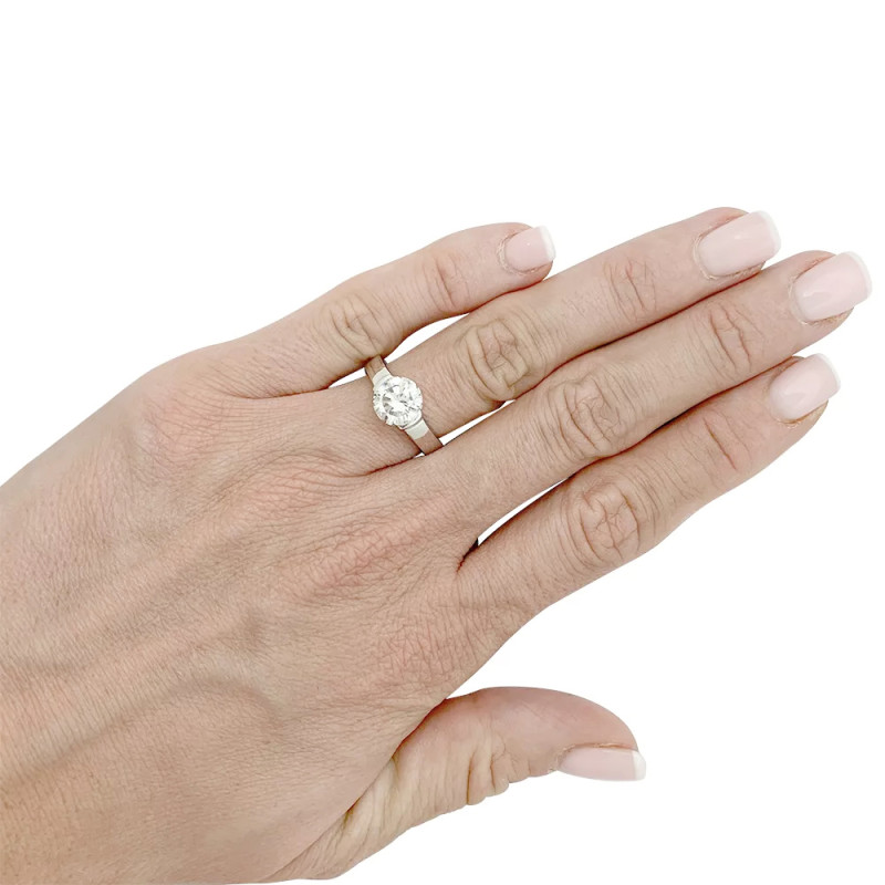 Solitaire en platine, diamant 1,82 carat.